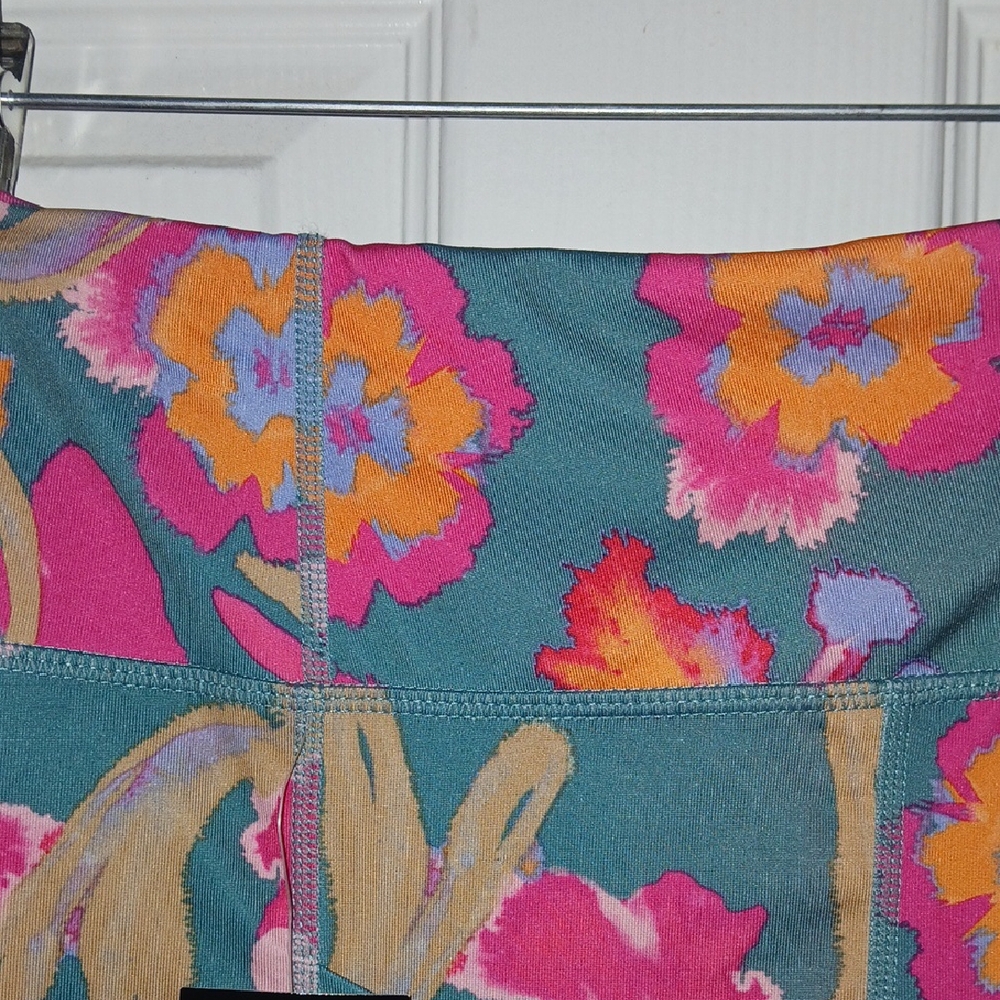 Floral Activeware Plus Size Bottoms - Picture 6 of 8